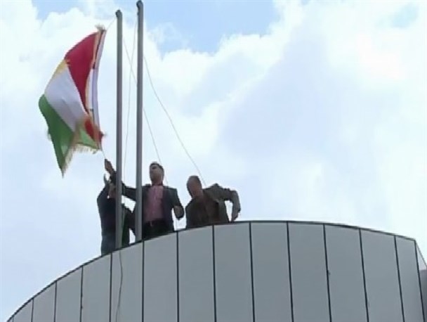 حشدالشعبی پرچم اقلیم کردستان در موصل را پایین کشید
