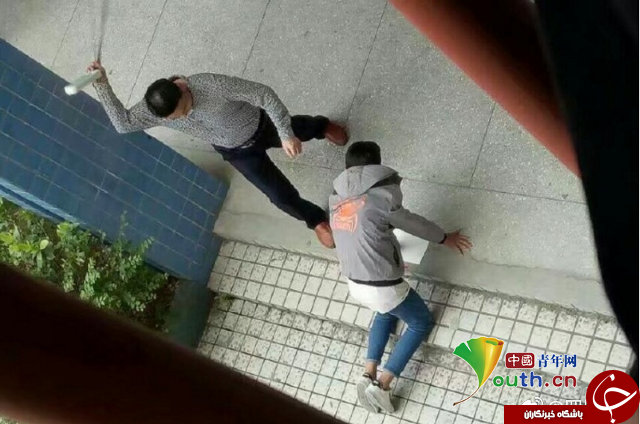 تنبیه عجیب دانش آموزان برای معلم چینی گران تمام شد + تصاویر