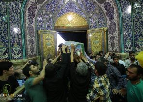 عکس/تشییع پیکر چهار شهید مدافع حرم در قم