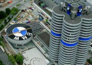 لوگوی BMW: افسانه یا واقعیت؟ + تصاویر