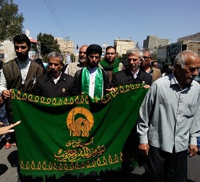 استقبال مردم مشکین دشت فردیس از خادمان و پرچم حرم مطهر رضوی / تصاویر