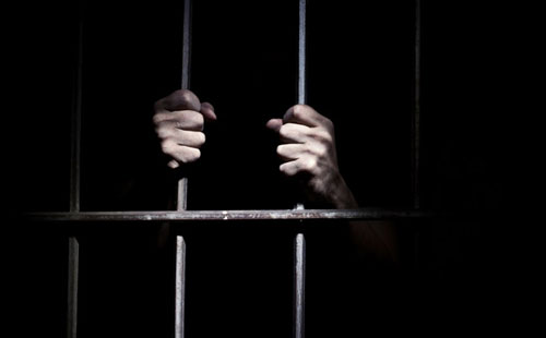 ازدواج زندانی خطرناک با هنرپیشه زن مشهور در زندان فوق امنیتی+تصاویر