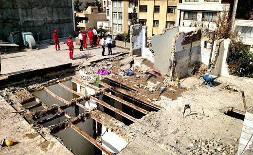 بر اثر ریزش واحد مسکونی در مشهد ۳ تن کشته شدند+تصاویر