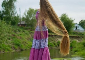 عکس های جالب و دیدنی از مو بلندترین دختر زیبای جهان در کشور روسیه