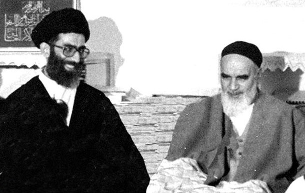 امام خمینی(ره): آقای خامنه‌ای تا وقتی که انقلاب به اوج خودش برسد و تا آخر حاضر خواهد بود +فیلم
