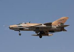 جنگنده اف هفت در اطراف اصفهان سقوط کرد/ خلبان ها زنده هستند
