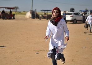 انتشار مصاحبه نیویورک تایمز با بانوی امدادگر فلسطینی که به دست صهیونیست‌ها به شهادت رسید