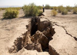وضعیت بحرانی فرونشست در دشت های البرز/ شوری بالا، چالش جدی پیش روی منابع آب/ ۷۰ درصد چاه های استان غیر مجاز حفاری شده است