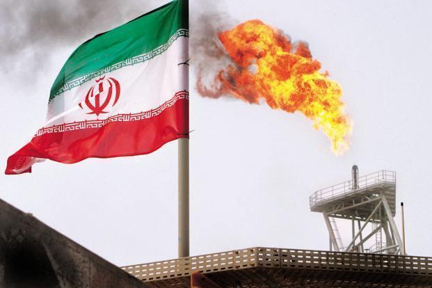 رویترز: اقتصاد ایران توفان تحریم‌های نفتی آمریکا را پشت سر خواهد گذاشت