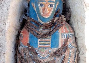 اکتشافات حیرت انگیز در مصر؛ ۸ مومیایى با عمر ۳ هزار سال+ تصاویر