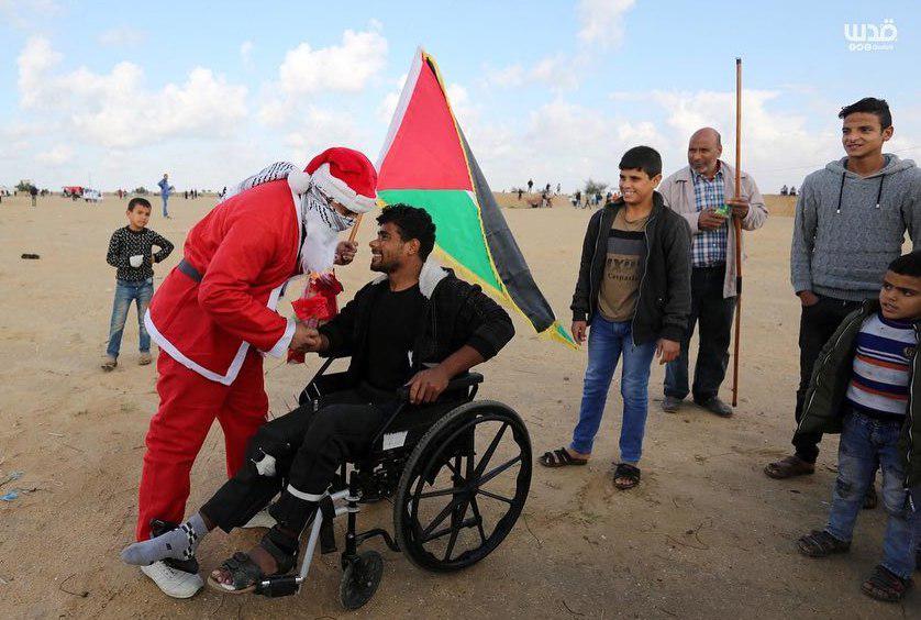 حضور افتخاری بابانوئل در مرز غزه و رژیم صهیونیستی +تصاویر