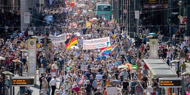 تظاهرات آلمانی ها ضد محدودیت های کرونایی