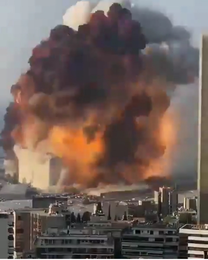 انفجار شدید در بیروت پایتخت لبنان