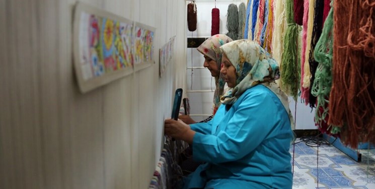 کمیته امداد نظرآباد برای ۷۰ زن سرپرست خانوار شغل ایجاد کرد