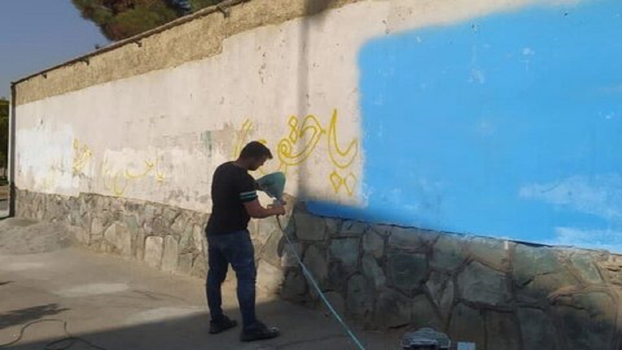 دیوارهای محله حسن آباد کرج رنگ‌آمیزی شد