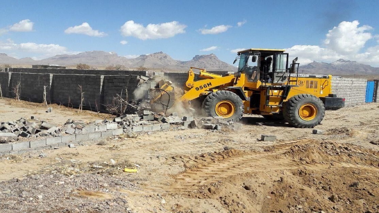 رفع تصرف ۱۰۰۰ مترمربع از اراضی ملی در البرز