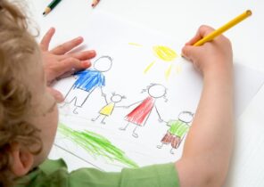 نقاشی ساده و زیبا برای کودکان + آموزش