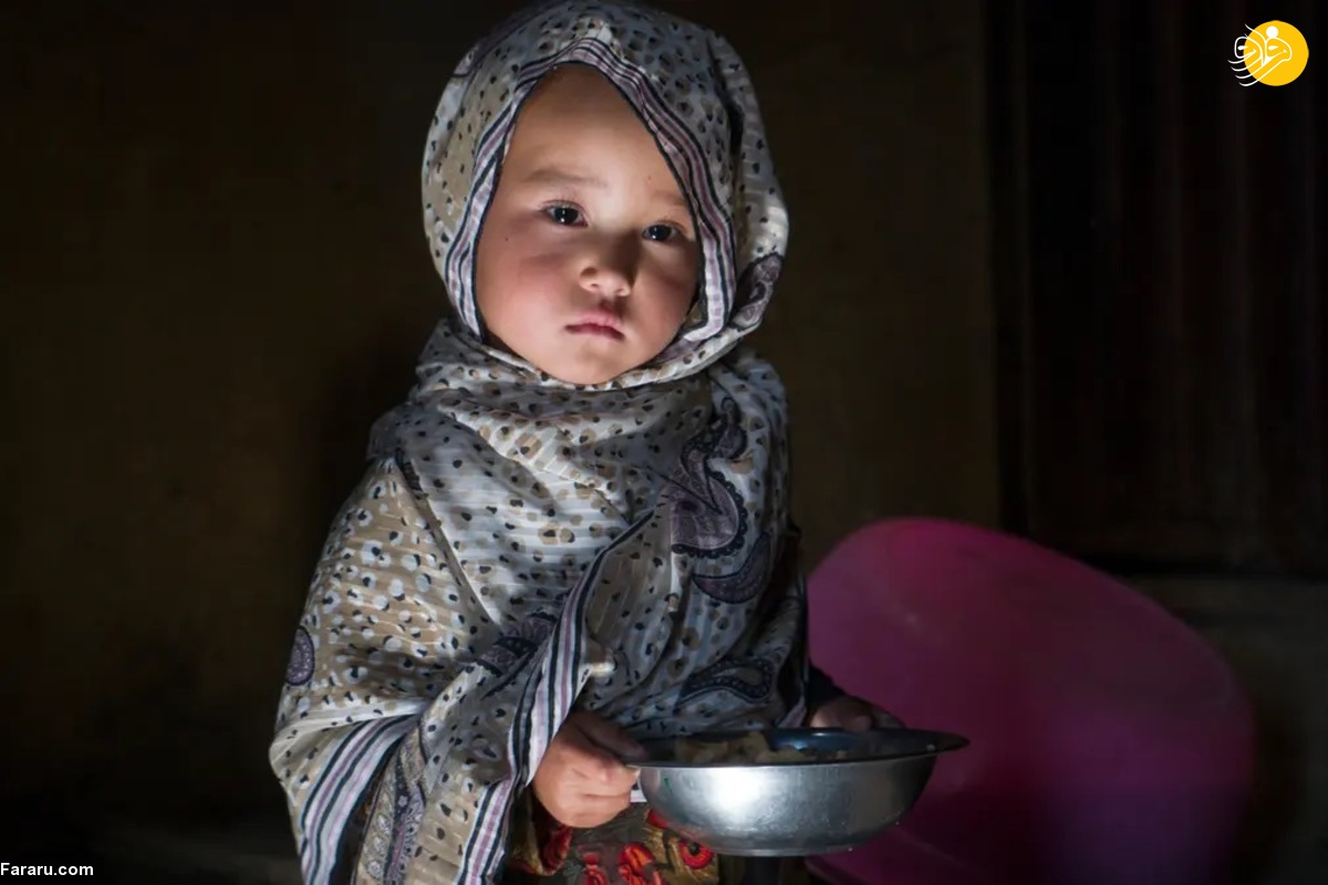 (تصاویر) بحران غذایی افغانستان؛ بعضی روز‌ها علف می‌خوریم