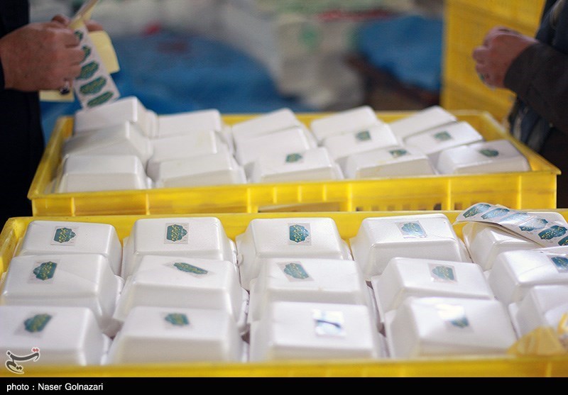 تصاویر: پخت غذا و پذیرایی از زائرین حسینی