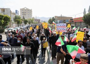 راهپیمایی نمازگزاران نماز جمعه اراک در اعتراض به حوادث اخیر