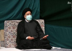 عکس/ حضور رئیسی در حسینیه امام خمینی(ره)