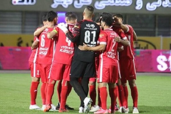 نباید پرسپولیس را بی‌دلیل تحت فشار قرار دهیم