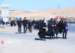 گزارش تصویری/ برگزاری اردوی جهادی و درمانی توسط بسیج دانشجویی دانشکده علوم پزشکی مراغه  به مناسبت اربعین حسینی در مسیر پیاده روی حرم تا حرم