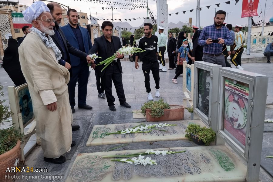 گزارش تصویری/ مراسم عطرافشانی و گلباران مزار مطهر شهیدان در گلستان شهدای اصفهان‎‎