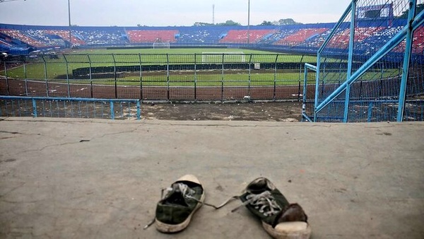 دستور دولت به پلیس برای پیدا کردن مقصران فاجعه در ورزشگاه اندونزی