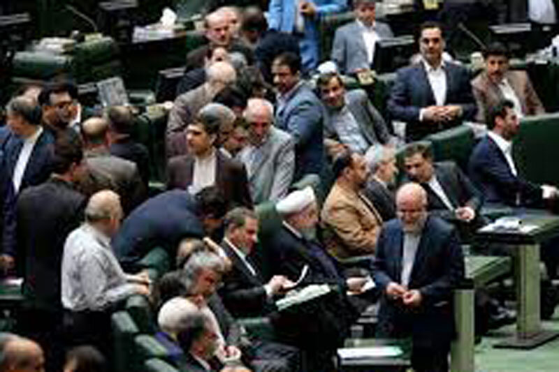 تصاویر | جدال در صحن علنی مجلس بر سر شمارش آرای انتخابات هیات رئیسه