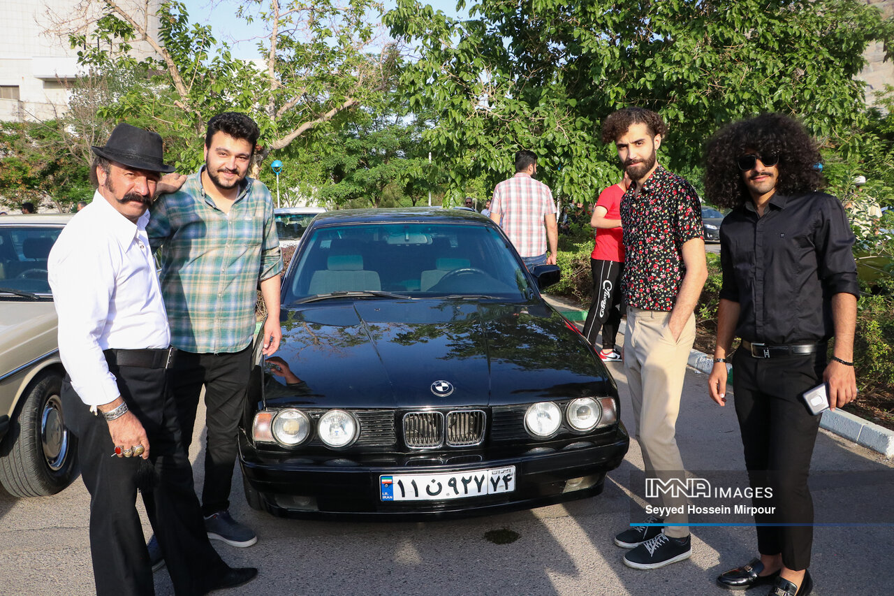 همایش خودروهای کلاسیک در مشهد