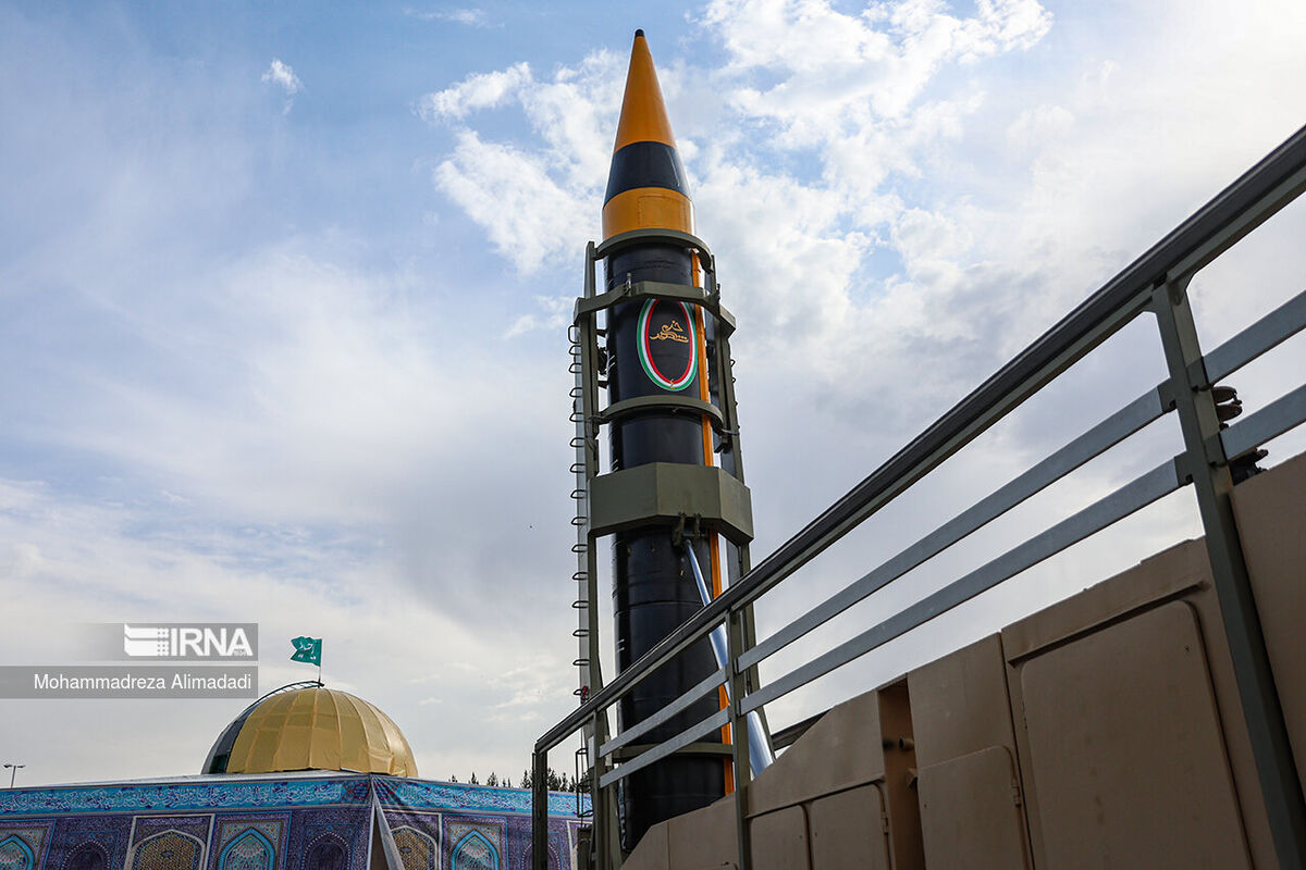 گزارش تصویری I رونمایی از موشک بالستیک خیبر