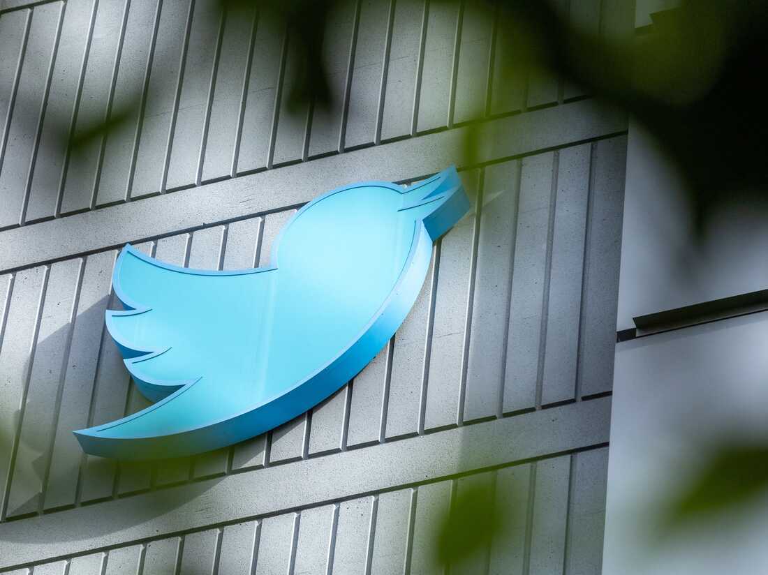 توئیتر محتوای نفرت آمیز حساب‌های توئیتر آبی را حذف نمی‌کند