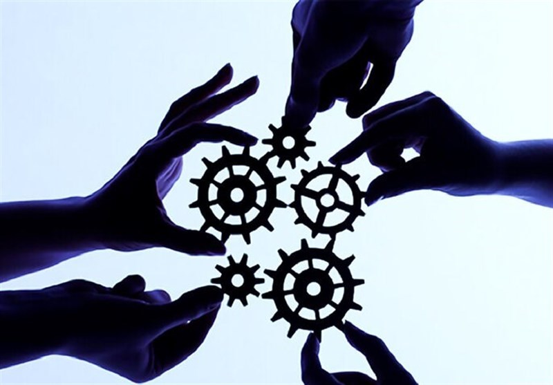 سرمایههای خرد مردم در بانکها و منازل پراکنده شدهاند