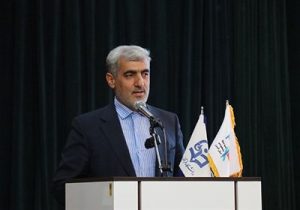 قلم معلمان رساتر از سلاح آن‌هاست