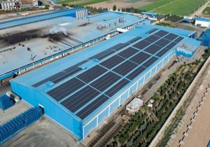 بهره‌برداری بزرگ‌ترین نیروگاه‌ خورشیدی سقفی ایران