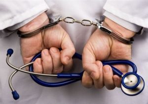 محکومیت ۳۶۵ نفر به دلیل قصور پزشکی/ دندان‌پزشکان در صدر