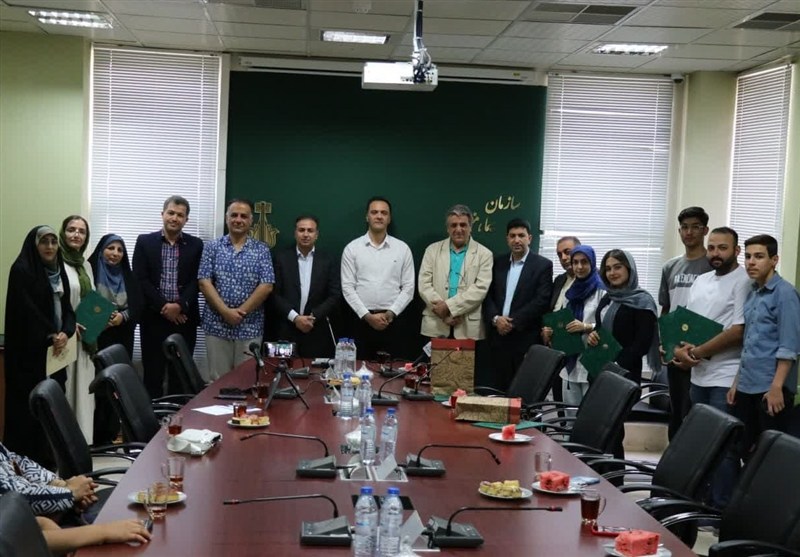 ایستگاه پایانی مسابقه عکاسی جشنواره لاله های کرج