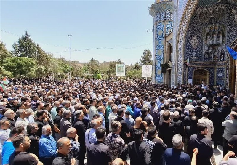 تشییع باشکوه ۲ شهید حمله اسرائیل در کرج‌‌