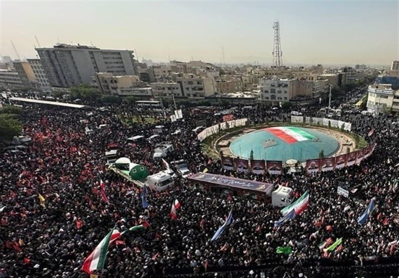 خیزش ملی در بدرقه شهدا/ تشییع شهدا به رفراندوم اقتدار تبدیل شد