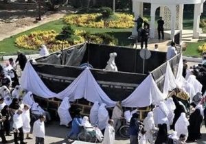 طواف نمادین فرشتگان زمینی در آسایشگاه خیریه کهریزک البرز