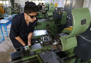 البرز به سمت راه‌اندازی هنرستان‌های جوار کارخانه می‌رود