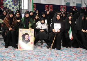 ۴۰ روز دلتنگی و ایستادگی؛ مصلای کرج غرق در عطر شهدا