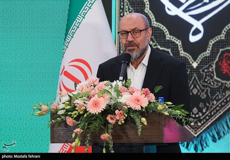 دهقان: هیچ دانشآموزی نباید محروم از مدرسه استاندارد بماند