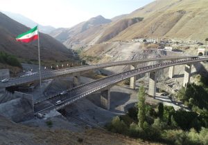 رئیس جمهور باند شرقی منطقه ۲ آزادراه تهران ـ شمال را افتتاح کرد/ شاهکار مهندسی با ۱۶ تونل و ۱۲ پل