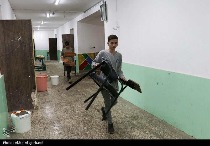 گفت‌وگو| ۱۱۰هزار کلاس درس با طرح شهید عجمیان نونوار شد/ ایثار شهدا در قاب نیمکت‌ها