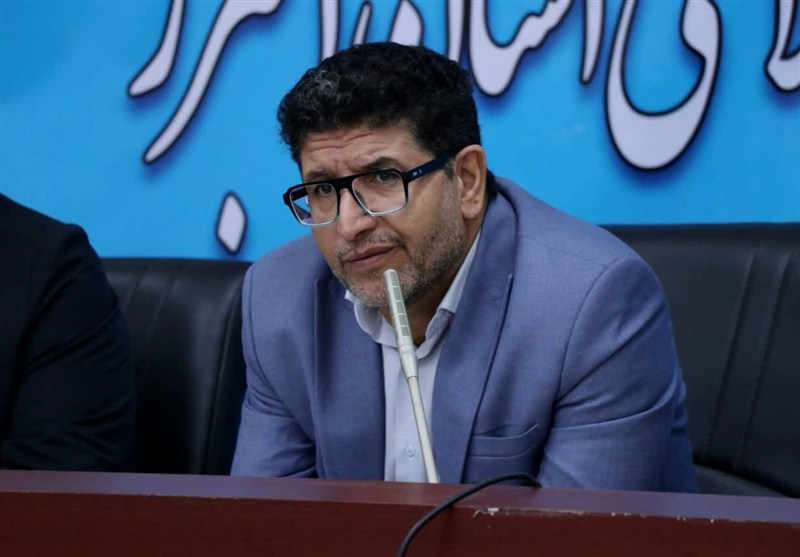 محصولات فرهنگی باید در سبد معیشتی خانوار قرار گیرد/ رونمایی از ۱۰۰ عنوان تازه‌های نشر در البرز