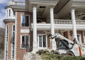 چرا تخریب ابرویلای شخص ذینفوذ زمانبر شد؟!