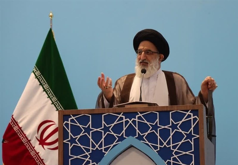 مطالبهگری اقتصادی حق مردم است/ مراقب سناریوهای دشمن باشید