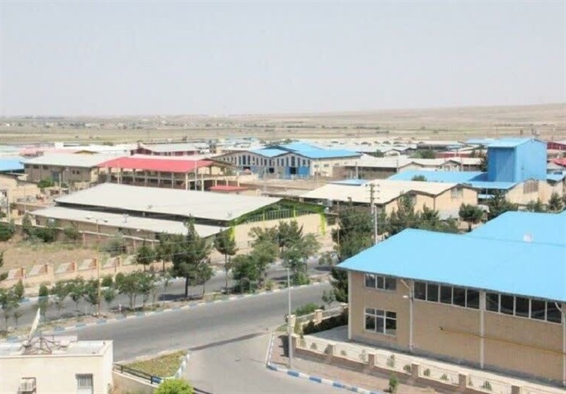 فشار صنعت و جمعیت بر طبیعت کوچک البرز؛ از زمینخواری تا بیابانزایی